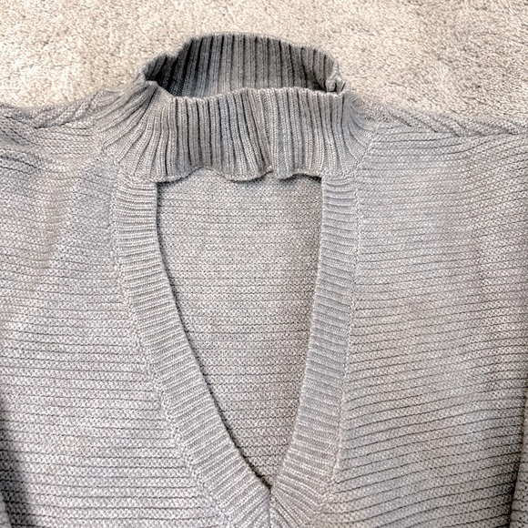 Madison The Label Frida Sweater - Picture 3 of 5